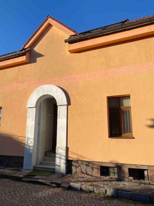 B12 - Bohdanecska 12 Apartment Pardubice Exterior foto